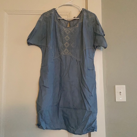 Anthropologie Dresses & Skirts - Chambray Anthropologie dress!